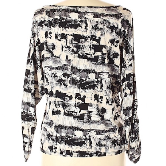 Cable & Gauge cold shoulder knit top - Picture 2 of 6